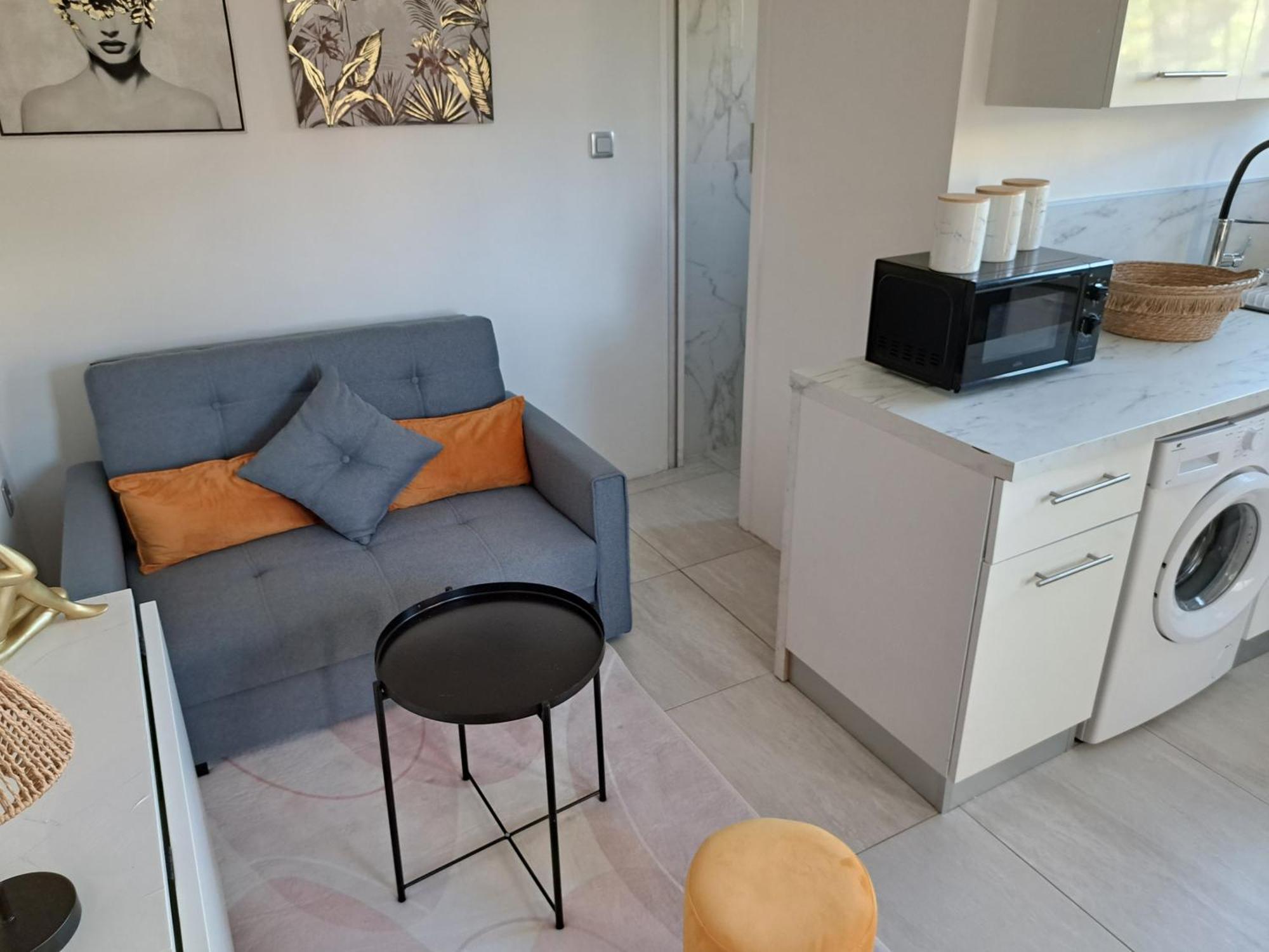 Seduisant Studio Avec Cour Privative La Crau Ngoại thất bức ảnh